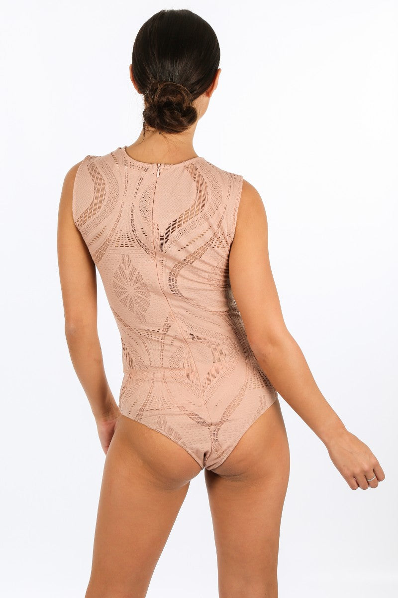 Nude Sleeveless Sheer Wavy Lace Bodysuit