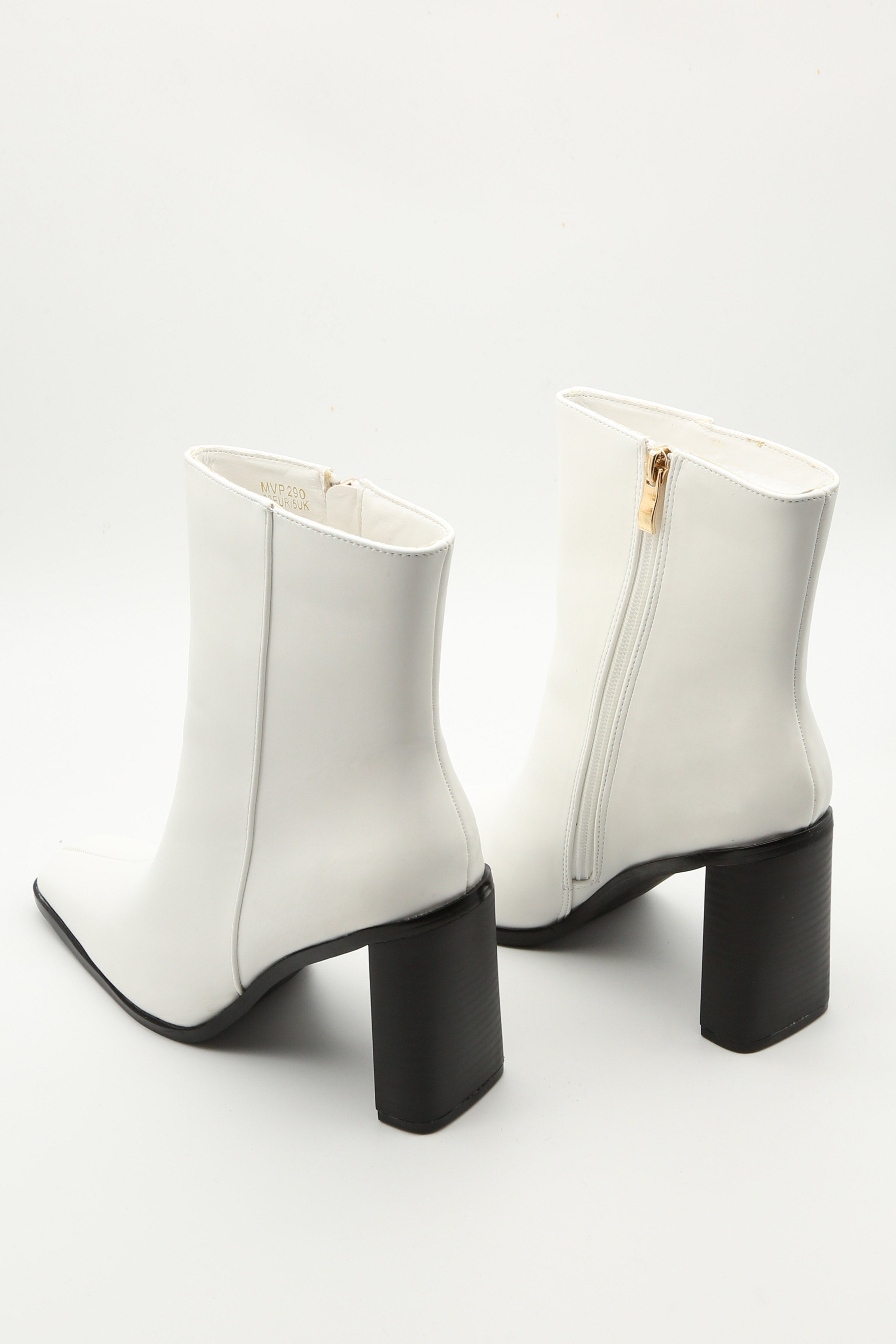 Chunky heel ankle boots · Black · Boots And Ankle Boots | Massimo Dutti