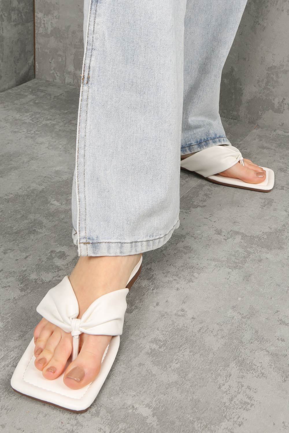 White Quilted Toe Post Flip Flop