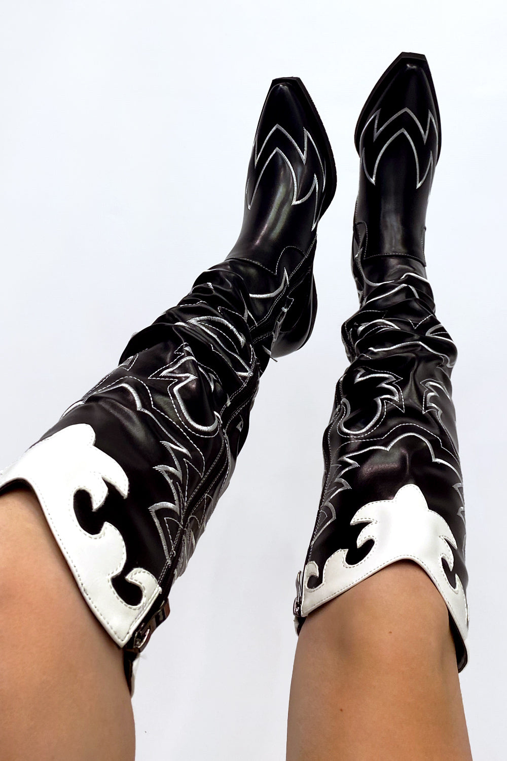 Embroidered Detail Patterned Western Cowboy Boots
